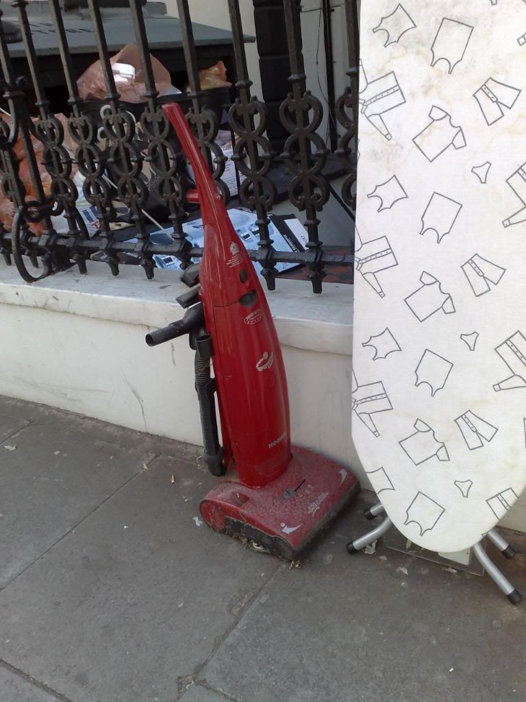vacuum cleaner photo: abandoned vacuum cleaner ironing board 21072008chelseavac.jpg