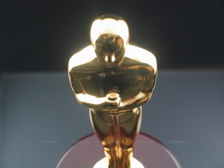 http://i801.photobucket.com/albums/yy299/mtrgood/Trophy/Oscar_Trophy_with_Stand_1_c_wm.jpg