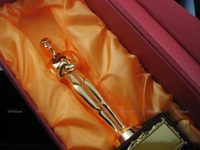 http://i801.photobucket.com/albums/yy299/mtrgood/Trophy/Oscar_Trophy_with_Stand_1_f_wm.jpg
