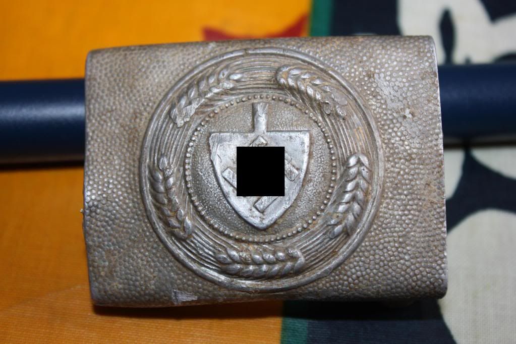 http://i801.photobucket.com/albums/yy300/michi386/3rd-1.jpg